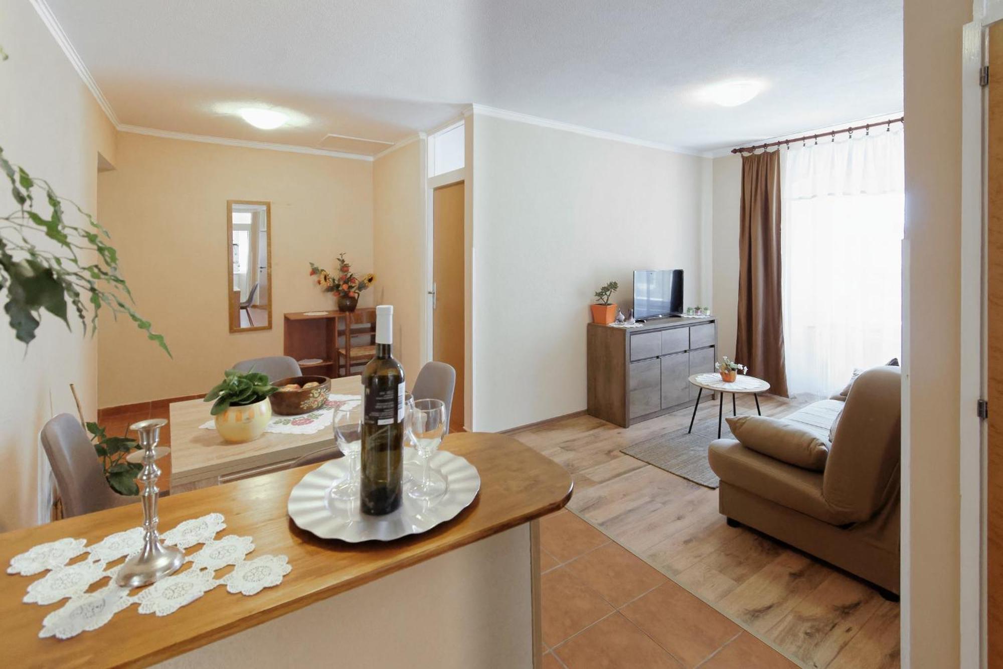 Apartments Viola By Rent Istria Momjan Exterior foto